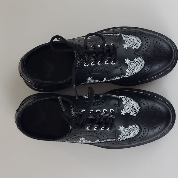 Dr Martens 3989 Lace Wingtip brogue in black Size EU 38 / US 7 - Picture 13 of 14